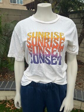 Le Superbe Sunrise Sunset Graphic Tee - White